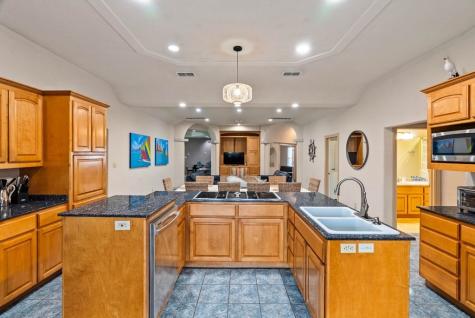 204 Lands End Street Rockport TX 78382