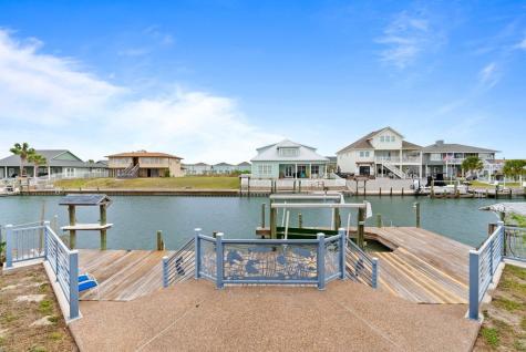 204 Lands End Street Rockport TX 78382