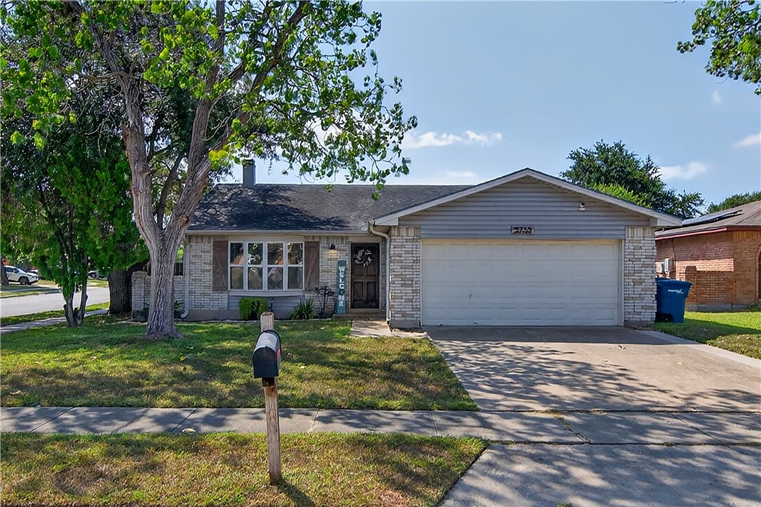 3730 N Creek Circle Corpus Christi TX 78410