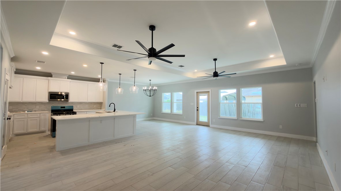8125 Berenstain Drive Corpus Christi TX 78414