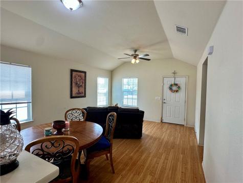 1812 Hill Street Three Rivers TX 78071