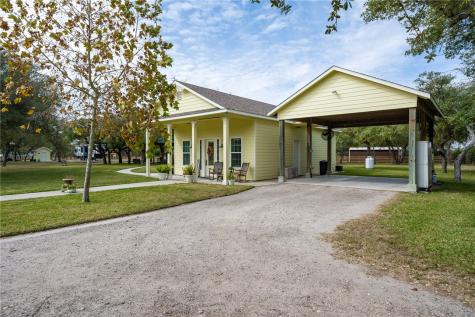 1630 16th Street Rockport TX 78382