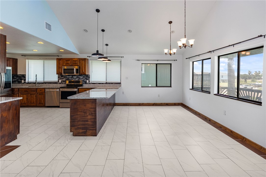 720 S Magnolia Street Rockport TX 78382
