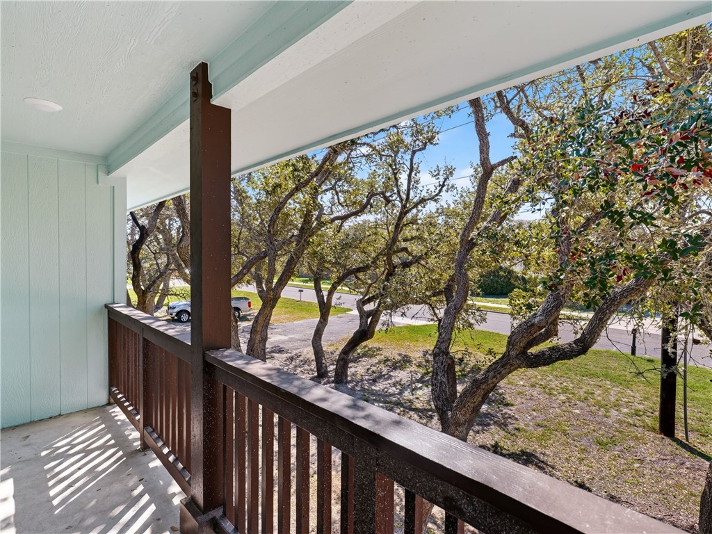 503 Traylor Boulevard Rockport TX 78382