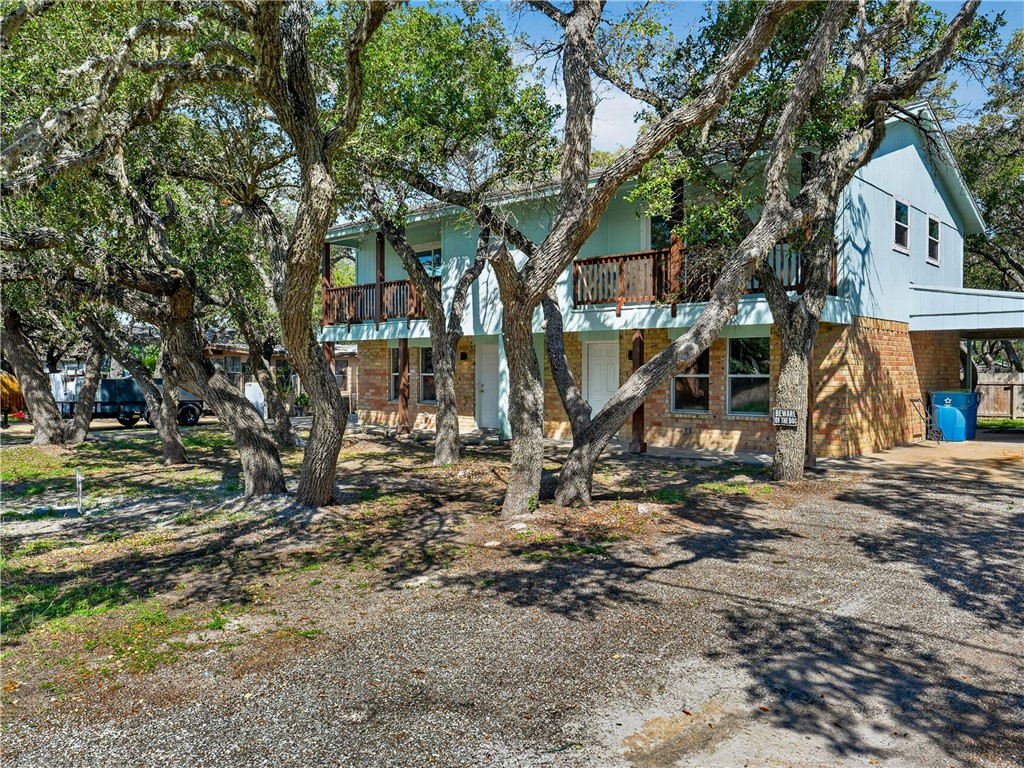 503 Traylor Boulevard Rockport TX 78382