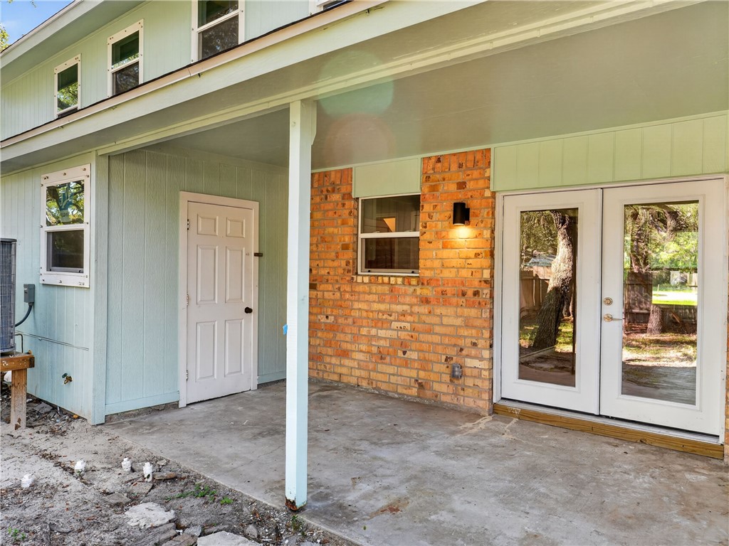 503 Traylor Boulevard Rockport TX 78382
