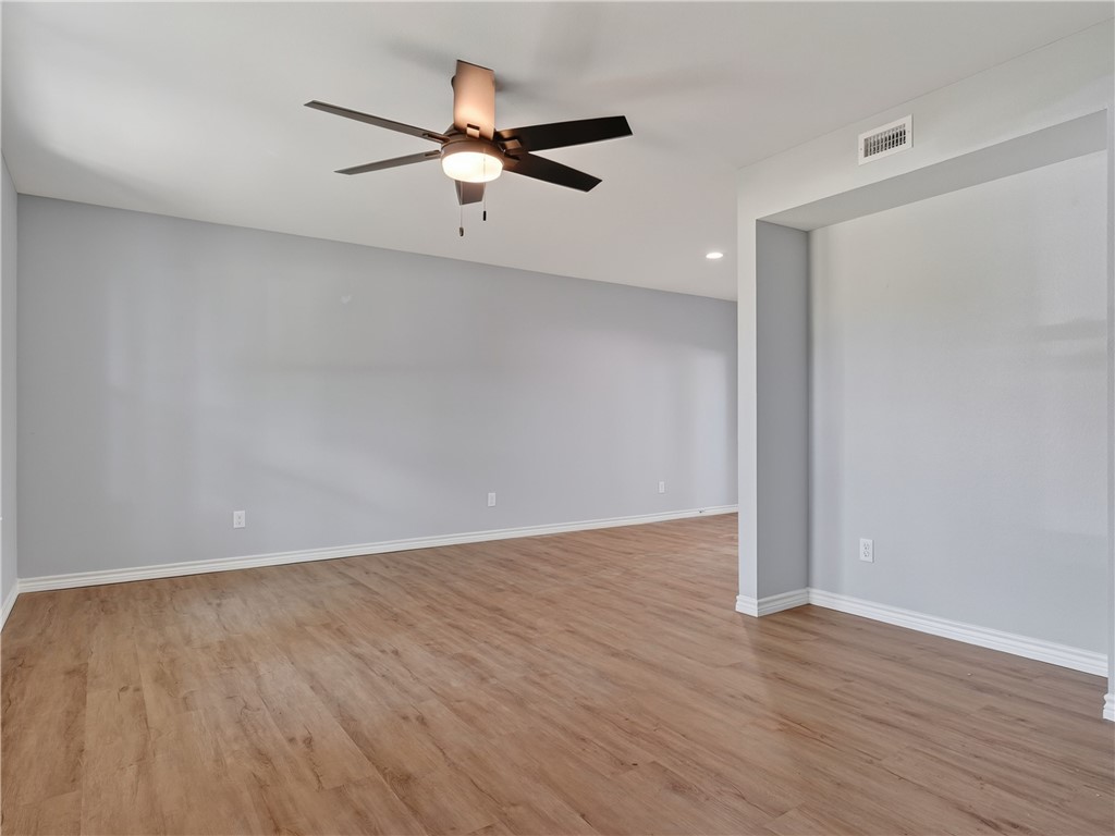 503 Traylor Boulevard Rockport TX 78382