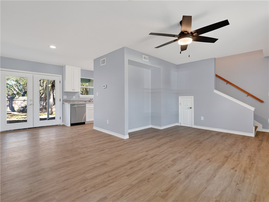 503 Traylor Boulevard Rockport TX 78382