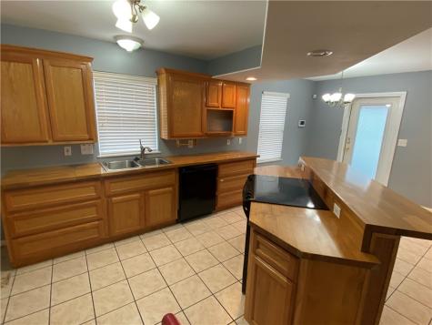 101 Donna Rockport TX 78382