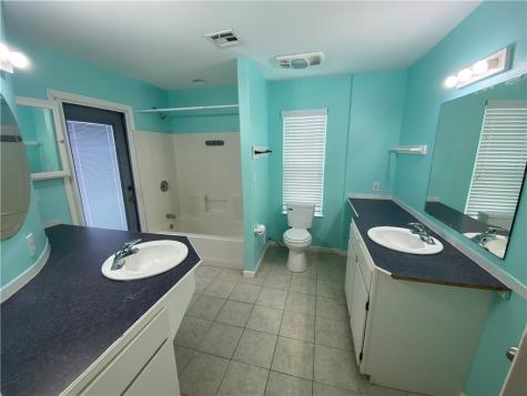 101 Donna Rockport TX 78382