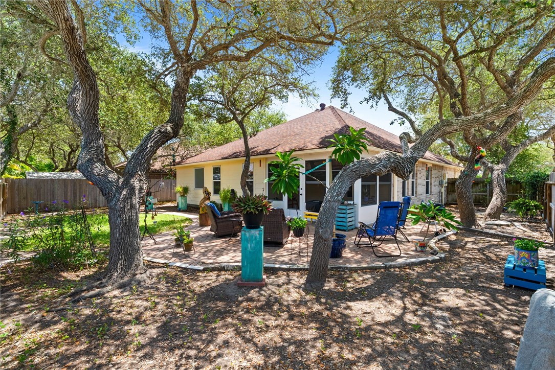 102 Plantation Drive Rockport TX 78382