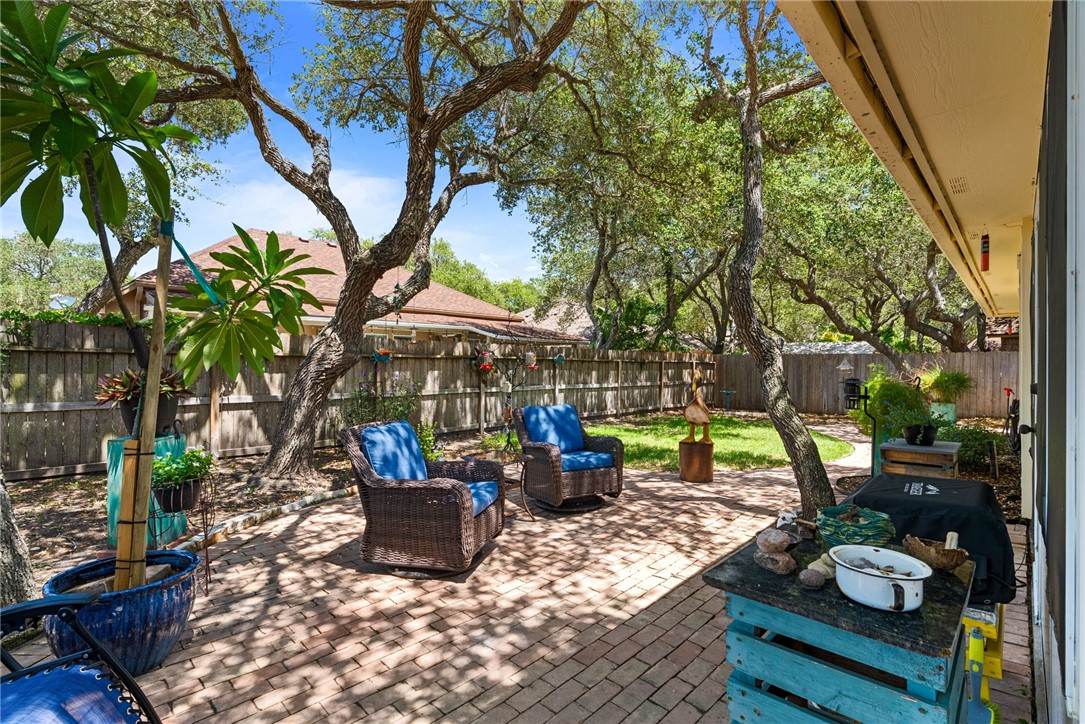 102 Plantation Drive Rockport TX 78382