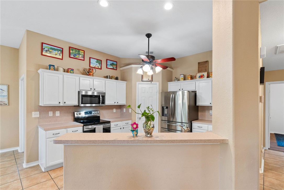102 Plantation Drive Rockport TX 78382