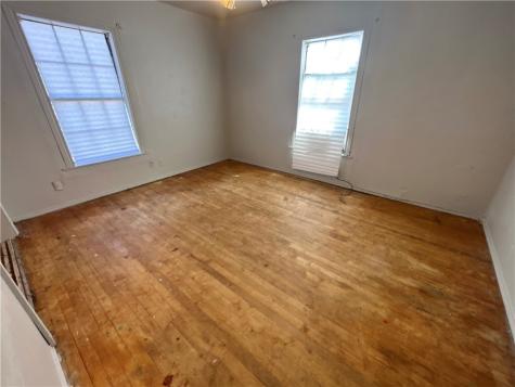 809 Harvill Street Freer TX 78357