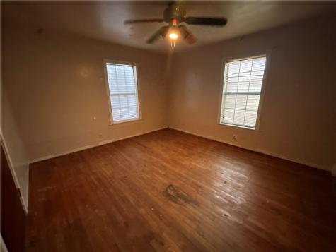 809 Harvill Street Freer TX 78357