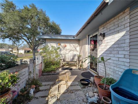 1906 Tara Drive Corpus Christi TX 78412