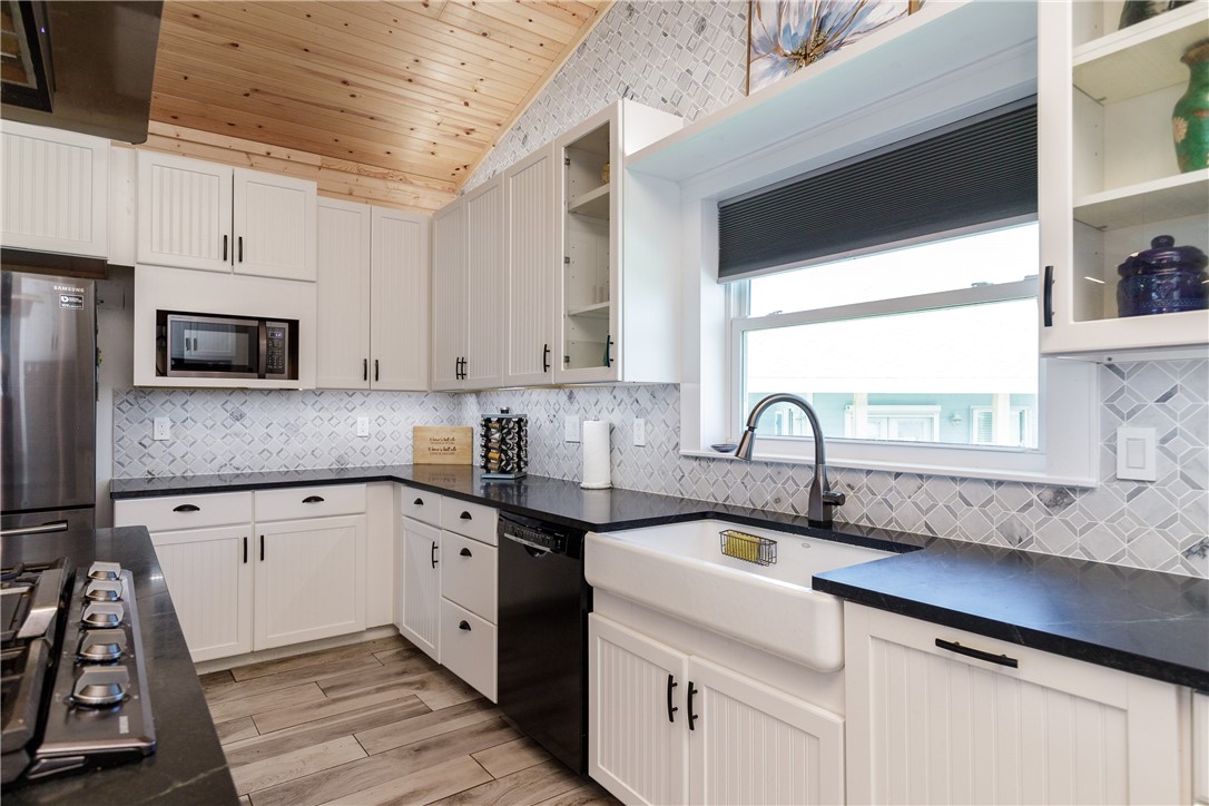 610 Sandollar Circle Port Aransas TX 78373
