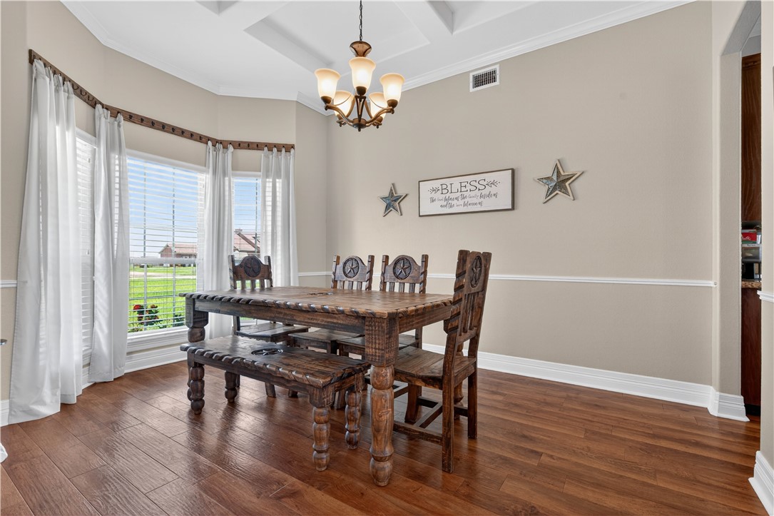 2414 Santa Maria Corpus Christi TX 78415