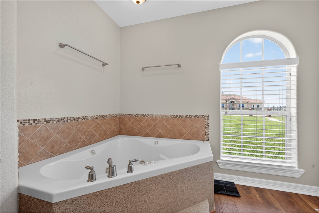 2414 Santa Maria Corpus Christi TX 78415