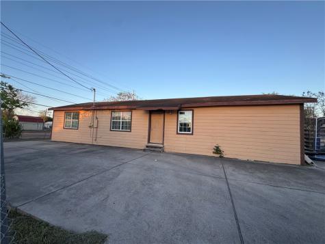 4702 Molina Drive Corpus Christi TX 78416