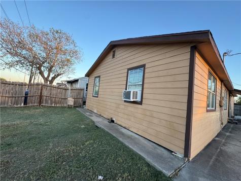 4702 Molina Drive Corpus Christi TX 78416
