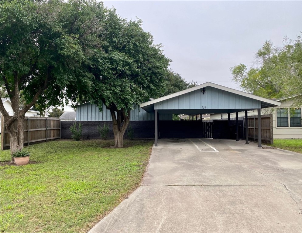 514 E Doddridge Avenue Kingsville TX 78363