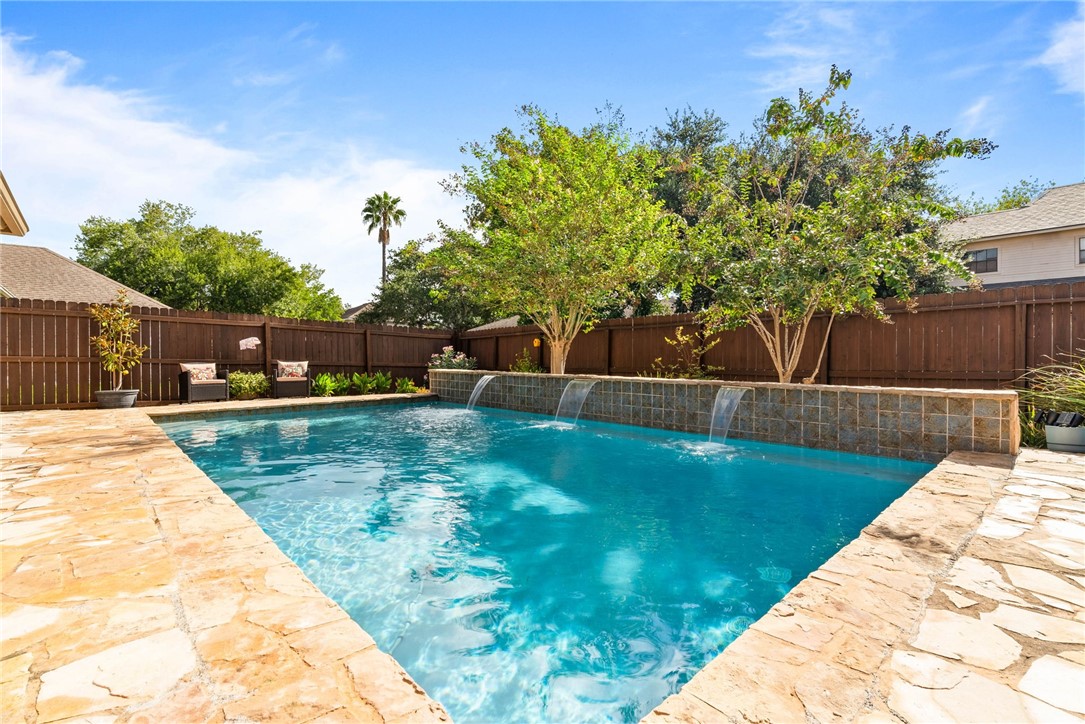 7414 Venice Drive Corpus Christi TX 78413