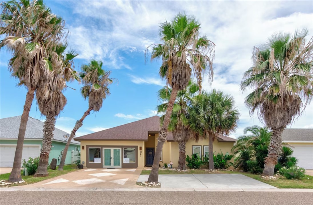 621 Sandy Lane Port Aransas TX 78373