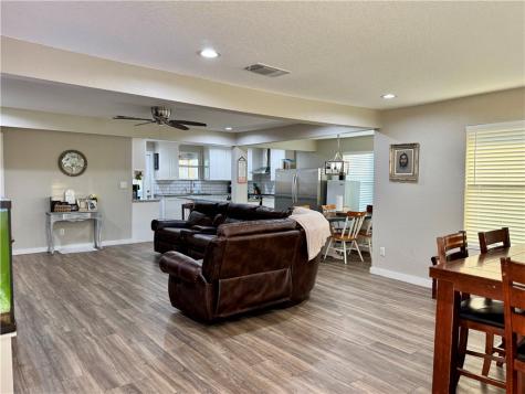 626 Fm 1358 Three Rivers TX 78071