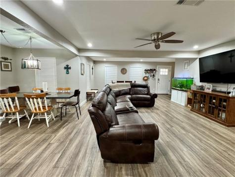 626 Fm 1358 Three Rivers TX 78071