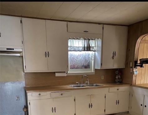 1801 E Highway 285 Falfurrias TX 78355