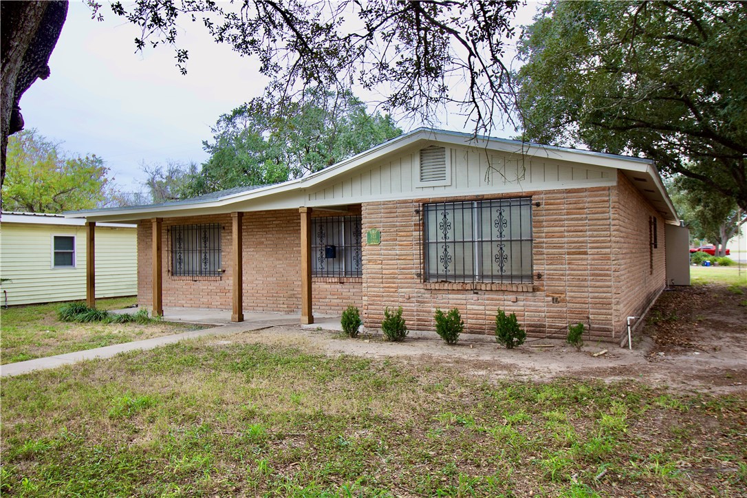843 W H Avenue Kingsville TX 78363