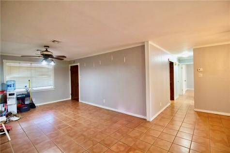 843 W H Avenue Kingsville TX 78363