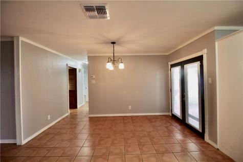 843 W H Avenue Kingsville TX 78363