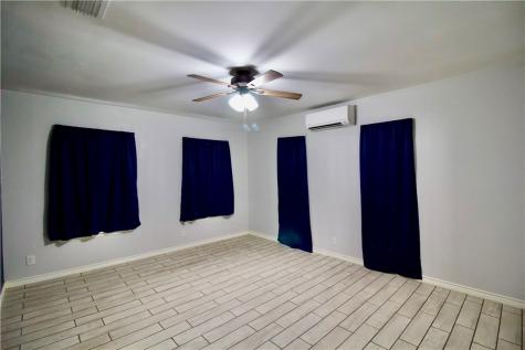 843 W H Avenue Kingsville TX 78363