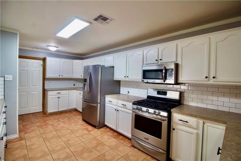 843 W H Avenue Kingsville TX 78363