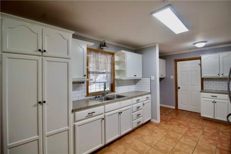 843 W H Avenue Kingsville TX 78363