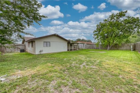 1011 Starlite Drive Portland TX 78374