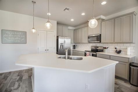 1012 Ocean Breeze Portland TX 78374