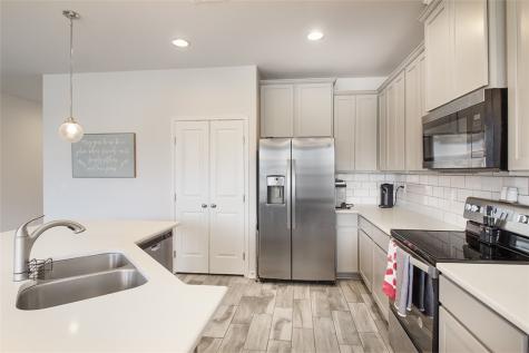 1012 Ocean Breeze Portland TX 78374