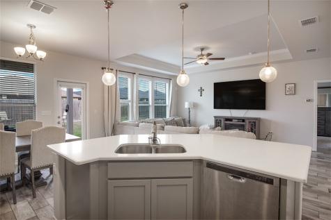 1012 Ocean Breeze Portland TX 78374