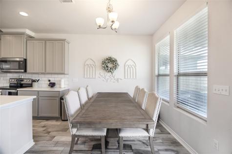 1012 Ocean Breeze Portland TX 78374