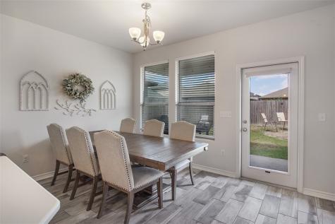 1012 Ocean Breeze Portland TX 78374