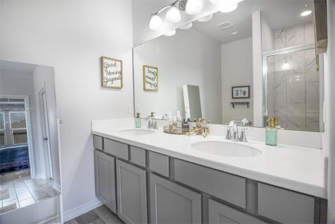 1012 Ocean Breeze Portland TX 78374