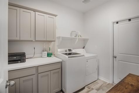 1012 Ocean Breeze Portland TX 78374