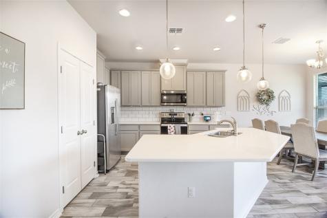 1012 Ocean Breeze Portland TX 78374