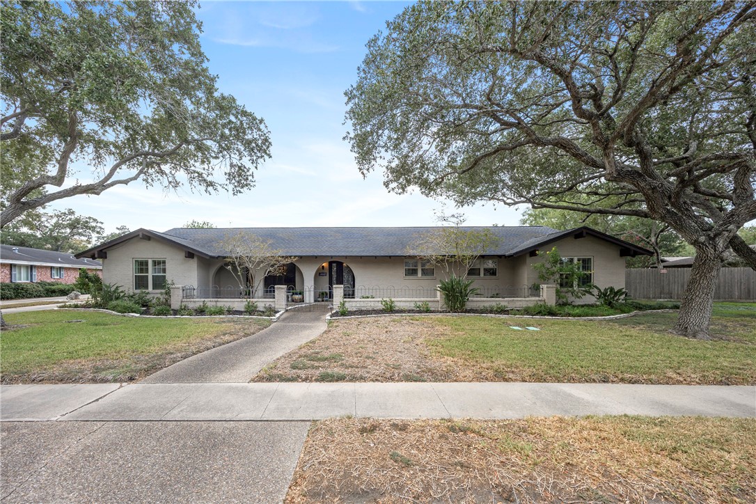 6321 Saint Andrews Drive Corpus Christi TX 78413