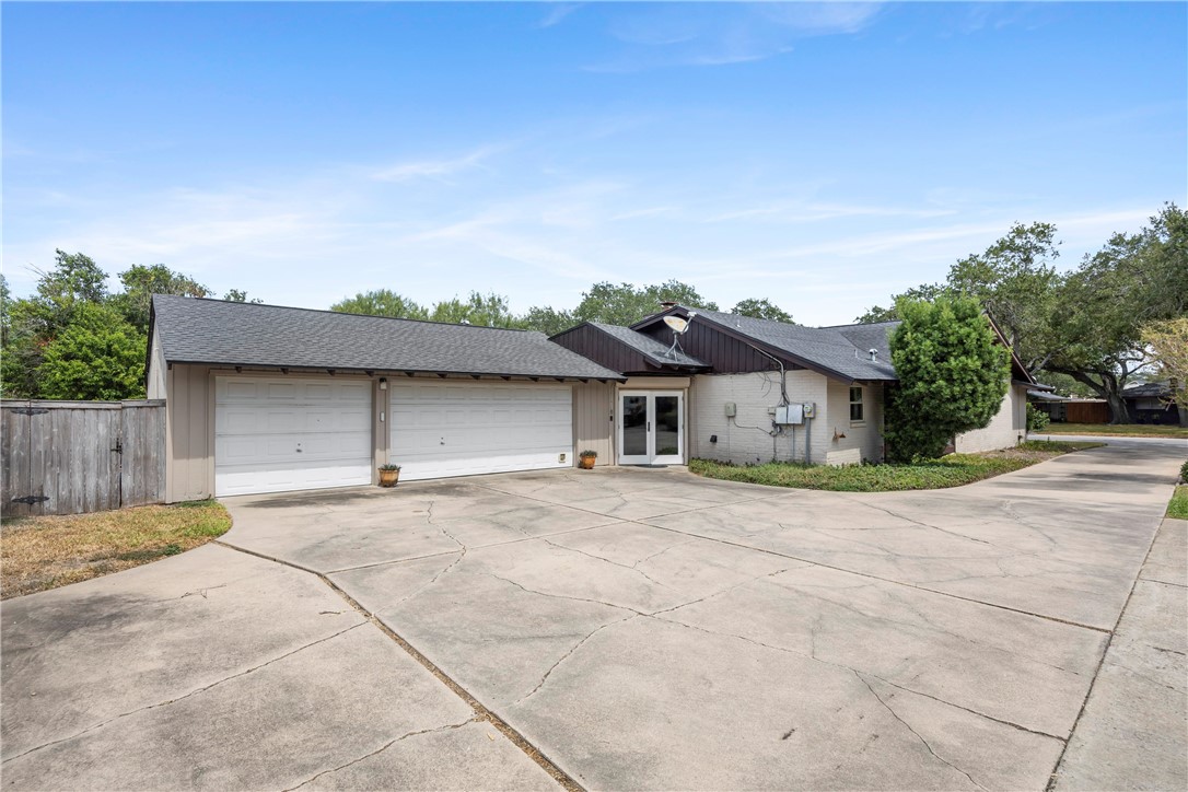 6321 Saint Andrews Drive Corpus Christi TX 78413