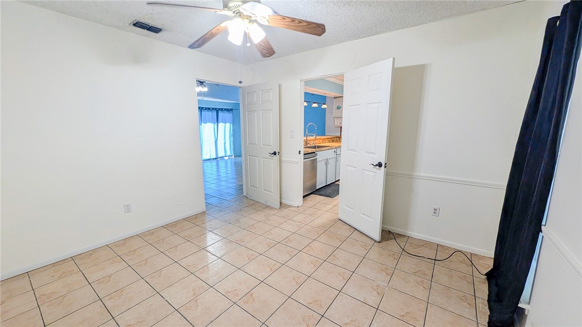 4913 Creekbend Corpus Christi TX 78413