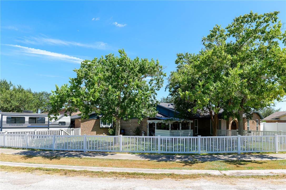 4913 Creekbend Corpus Christi TX 78413